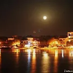 Avra Hotel 2*