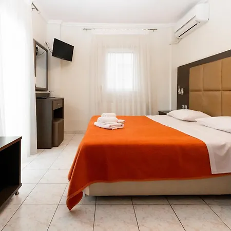 Avra ホテル Peraía