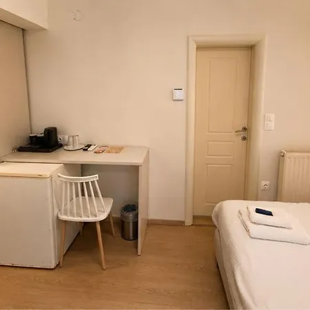 Avra Hotel Peraía