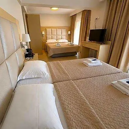 Hotel Avra