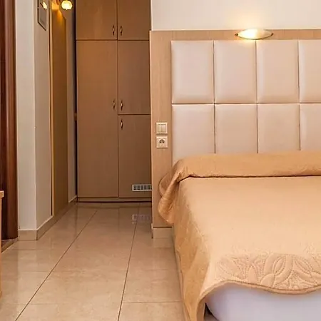 Hotel Avra
