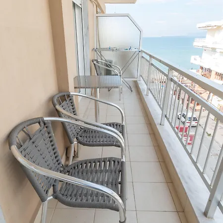 Hotel Avra 2*