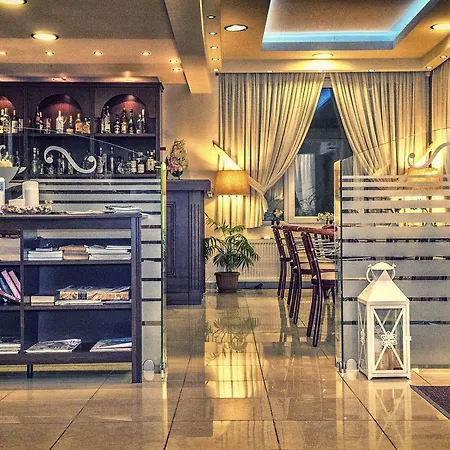 Hotel Avra 2*
