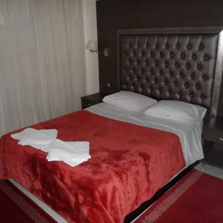 Avra Hotel Peraía