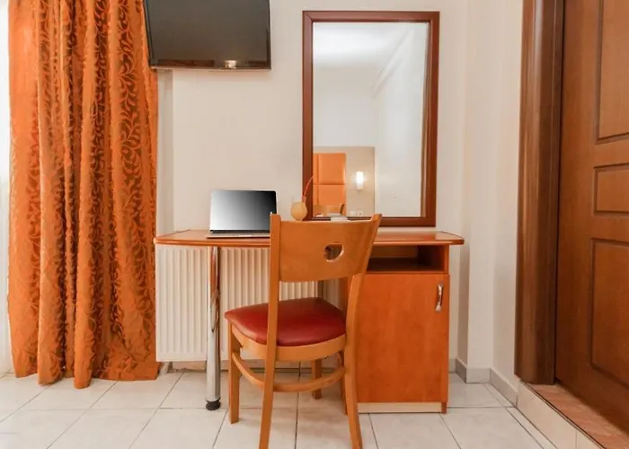 Hotell Avra 2*