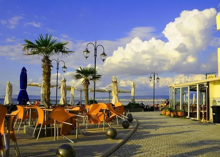 Hotell Avra Peraía