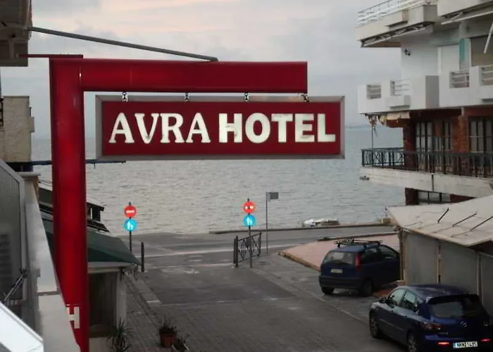 Avra Hotell 2*